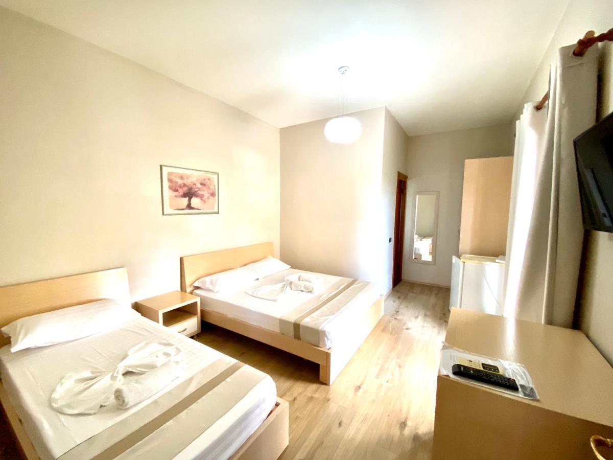 Hotel Denta Radhimë Exteriér fotografie