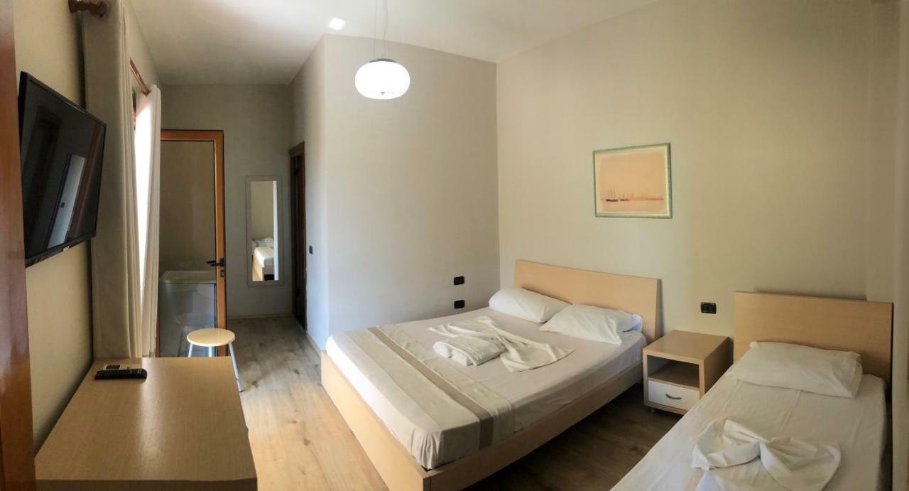Hotel Denta Radhimë Exteriér fotografie